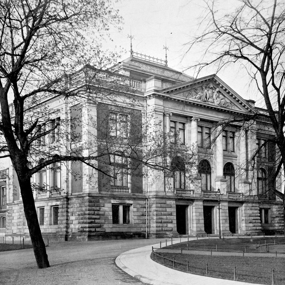 Hannover: Kestner-Museum, Eingangsseite zum Friedrichswall, ohne Jahr (um 1900). Bildarchiv Historisches Museum Hannover