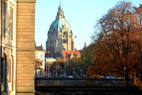 Hannover: Blick vom Leineschloß zum Neuen Rathaus, 2014. Foto Michael Pechel