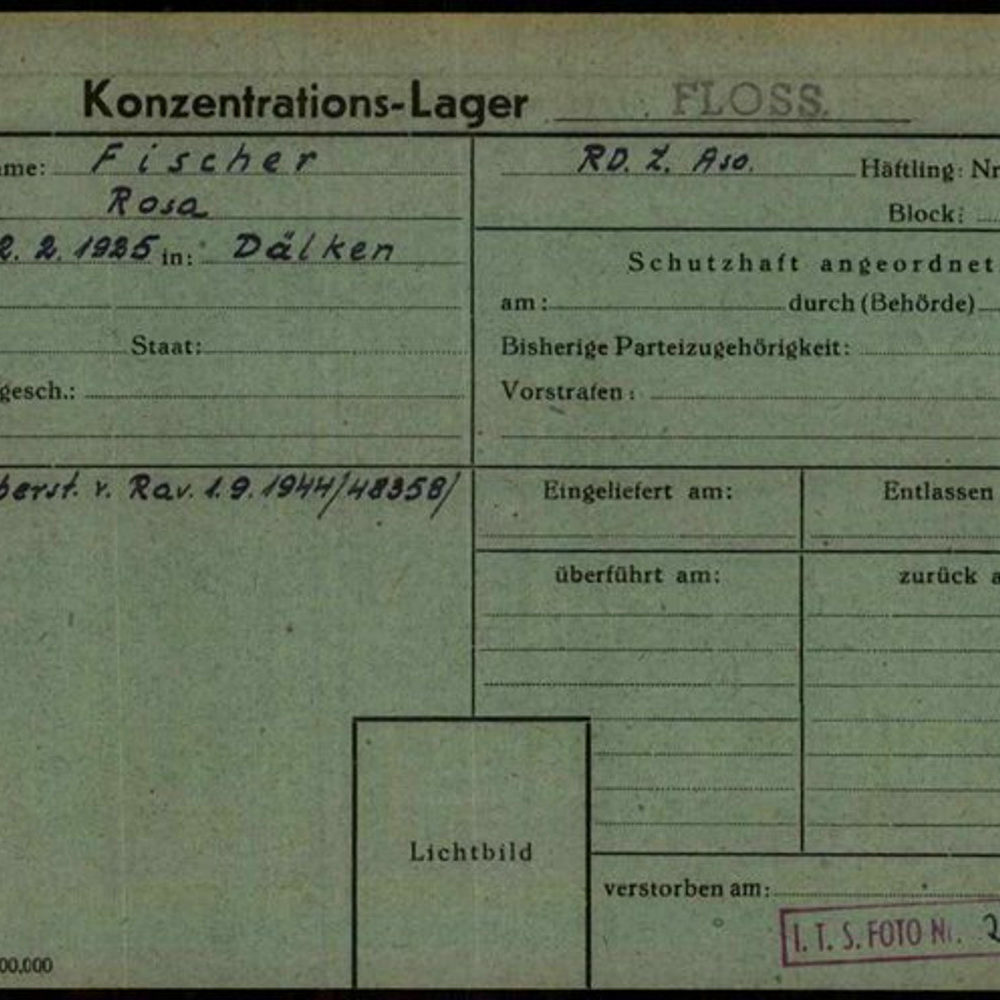 Reichsdeutsch, Zigeunerin, Asozial, überstellt von Ravensbrück: Rapportführerkarte von Rosa Fischer im Konzentrationslager Flossenbürg. Quelle: Rapportführerkarte Rosa Fischer, Flossenbürg, Individuelle Unterlagen Frauen, 1.1.8.4 / 11063196 / ITS Digital Archive, Arolsen Archives