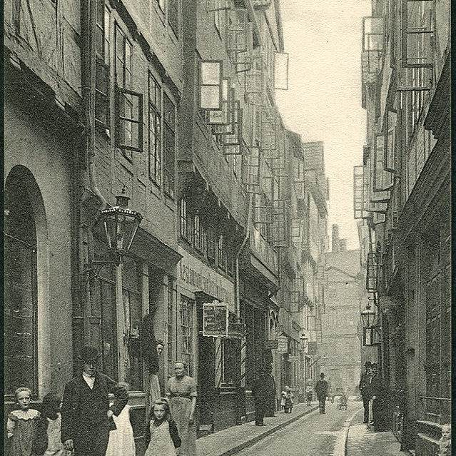 Hannover: Blick in die Ballhofstraße Richtung Knochenhauerstraße, um 1900. Bildarchiv Historisches Museum Hannover