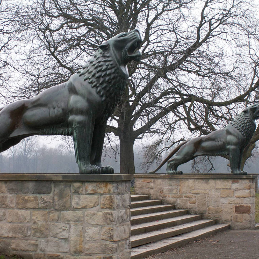 Hannover, Löwenbastion am Maschsee: Großplastiken von Hitlers Lieblingsbildhauer Arno Breker, 1938. Foto myheimat von Sascha Priesemann, 2004