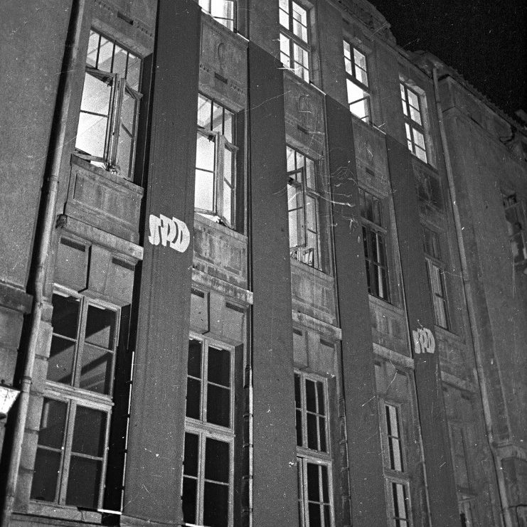 Hannover: Sitz der SPD-Parteizentrale in der Odeonstraße, August 1949. Foto von Reinhold Leßmann. Bildarchiv Historisches Museum Hannover