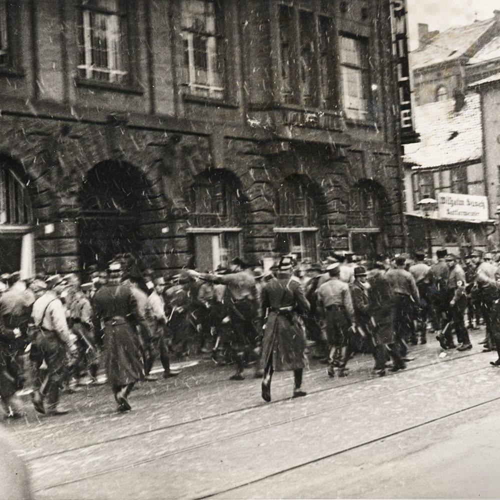 Hannover: Überfall von bewaffneten Nationalsozialisten auf das Gewerkschaftshaus am 19. Februar 1933. Bildarchiv Historisches Museum Hannover