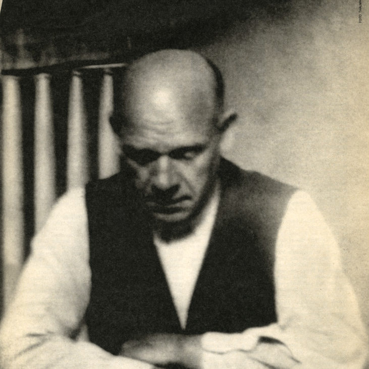 Hannover: Der verhaftete Vorsitzende der Kommunistischen Partei Deutschlands (KPD) Ernst Thälmann (1886-1944) im Gerichtsgefängnis, heimlich aufgenommen von seiner Tochter Irma in seiner Zelle, vermutlich 1943. Privatbesitz Wolf-Dieter Mechler. Bildarchiv Historisches Museum HannoverPrivatbesitz Wolf-Dieter Mechler. Bildarchiv Historisches Museum Hannover