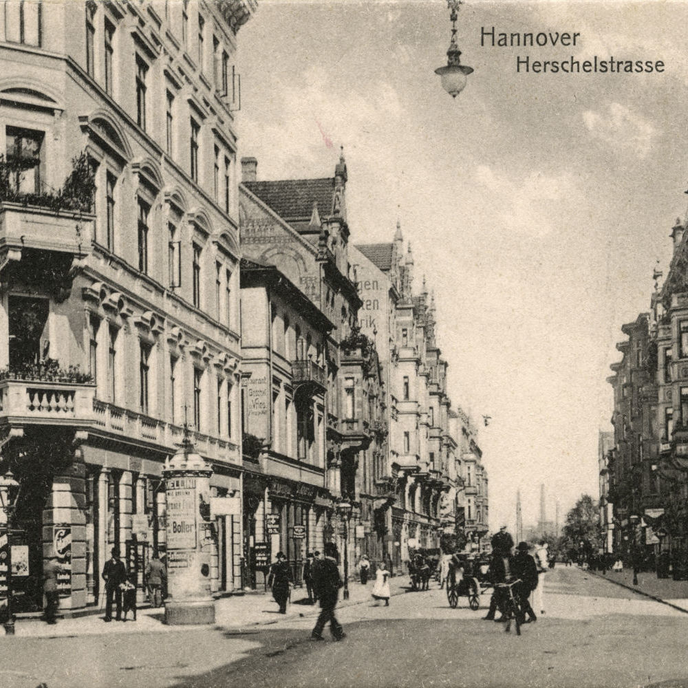 Hannover: Blick in die Herschelstraße von der Kreuzung Artilleriestraße (heute: Kurt-Schumacher-Straße), 1905. Bildarchiv Historisches Museum Hannover