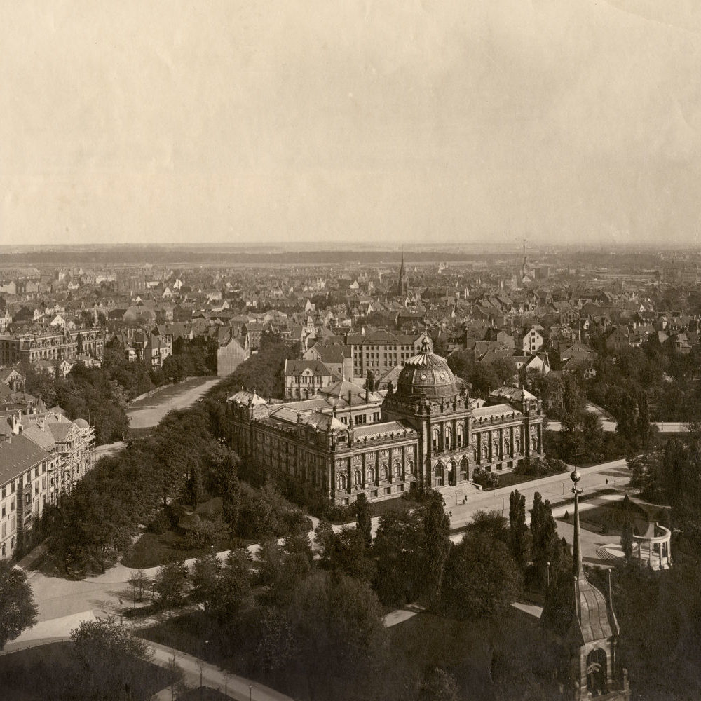 Hannover: Blick vom Turm des Neuen Rathaus auf das Provinzialmuseum, heute Niedersächsisches Landesmuseum Hannover, vor 1930. Bildarchiv Historisches Museum Hannover