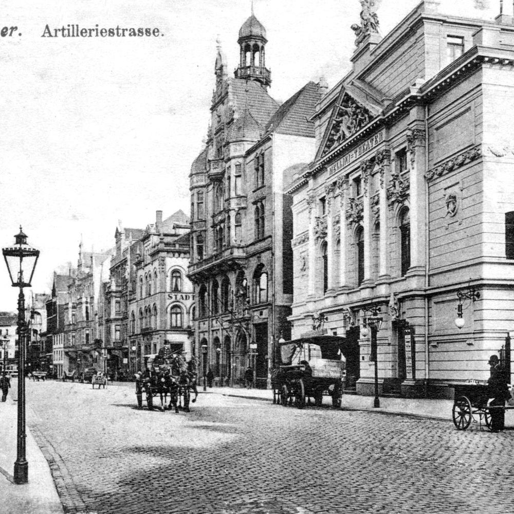 Hanover: Artilleriestrasse (now Kurt-Schumacher-Strasse) with the Mellini Theatre. Looking eastwards. Picture postcard, ca. 1916. Estate of Otto Küch. Historical Museum of Hanover