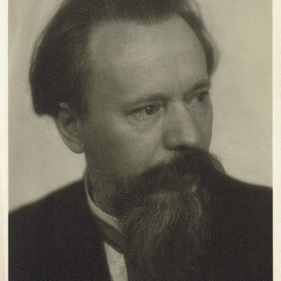 Hannover: Theodor Lessing in einer Aufnahme von Will Burgdorf, um 1930. Private Sammlung, ausgestellt im Theatermuseum Hannover. Wikimedia Commons