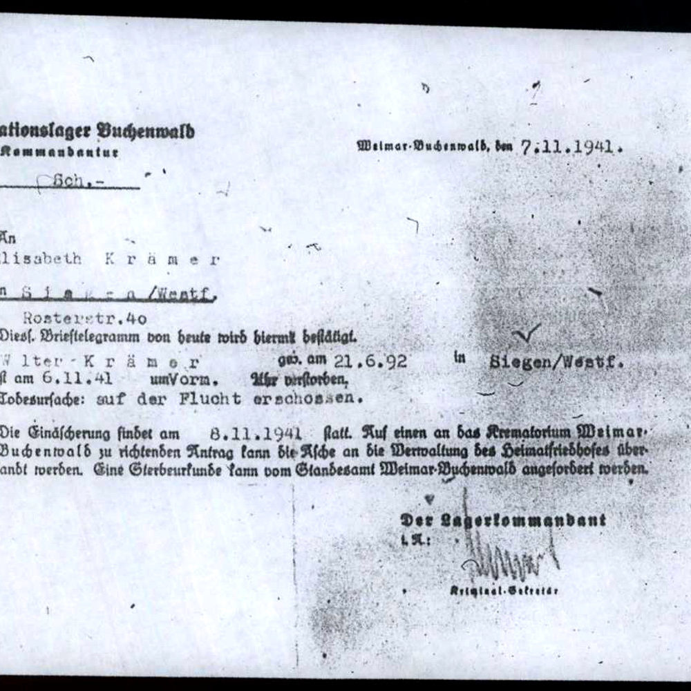 „Auf der Flucht erschossen“: Mitteilung der Kommandantur an die Ehefrau Walter Krämers vom 7. November 1941. Arolsen Archives Signatur 01010503 oS