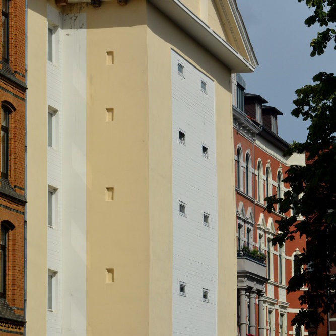 Hanover: Whether theatre or bunker, the design is the same – above-ground air-raid shelter in Friesenstrasse, Hanover Oststadt, 2020. Photo by Michael Pechel