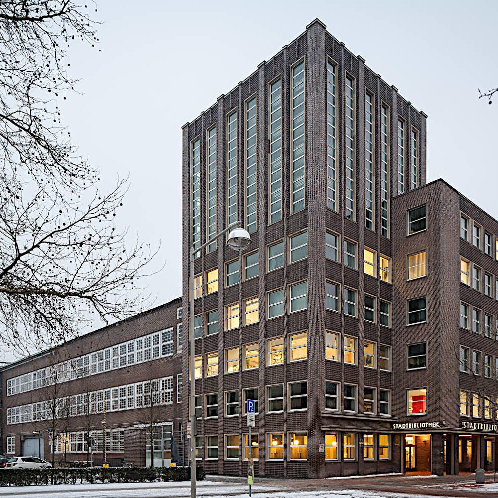 Hannover: Stadtbibliothek an der Hildesheimer Straße Nr. 12 im Stadtteil Südstadt von Hannover, 2014. Wikimedia Commons. Foto ChristianSchd