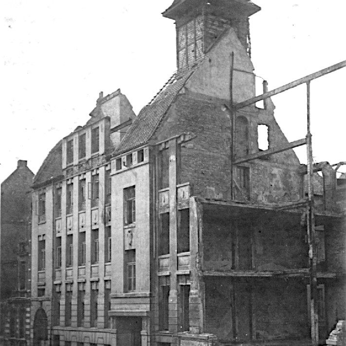 Hanover: The extensively destroyed SPD party building in Hanover, Odeonstrasse 15/16, undated (1945). Archive of Social Democracy, 6/FOTB017643. Photo by Heinrich L. Bode, Hanover